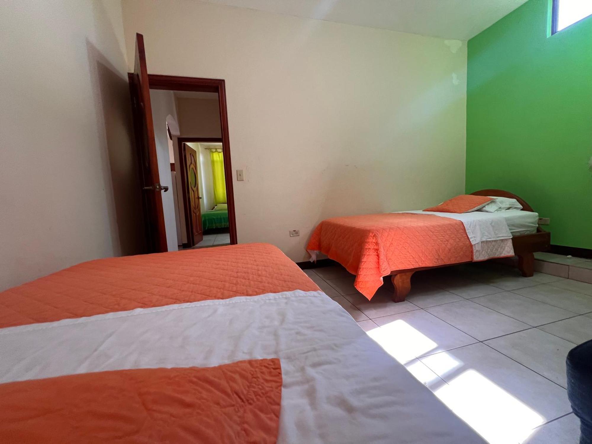 Hostal Casa Cascada بويرتو أيورا المظهر الخارجي الصورة